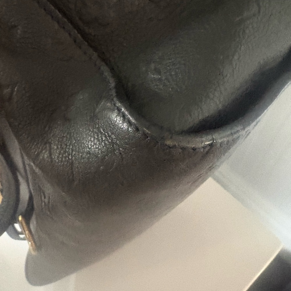 Louis Vuitton Mahina, leather solar PM - Picture 5 of 9